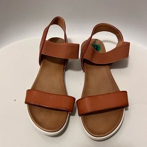 Rock and Candy sandals size 8 NWOT